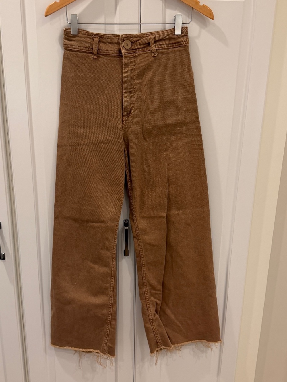 Zara Marine Straight Fit High Waist Jeans. - Size 4